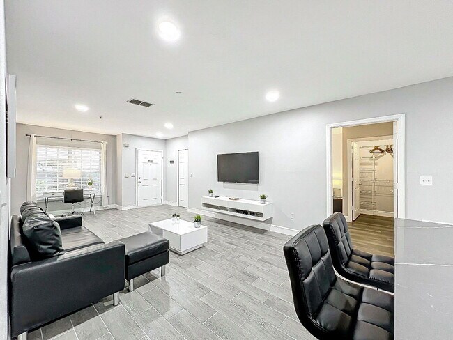 Building Photo - South Kirkman Road, Orlando, FL 32811 - 2 ...