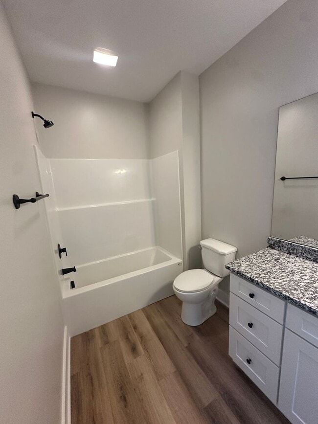 Building Photo - BRAND NEW 3 Bedroom Apartment in Shelbyville!