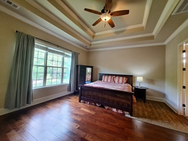 Building Photo - 12170 Inglecrest Ln