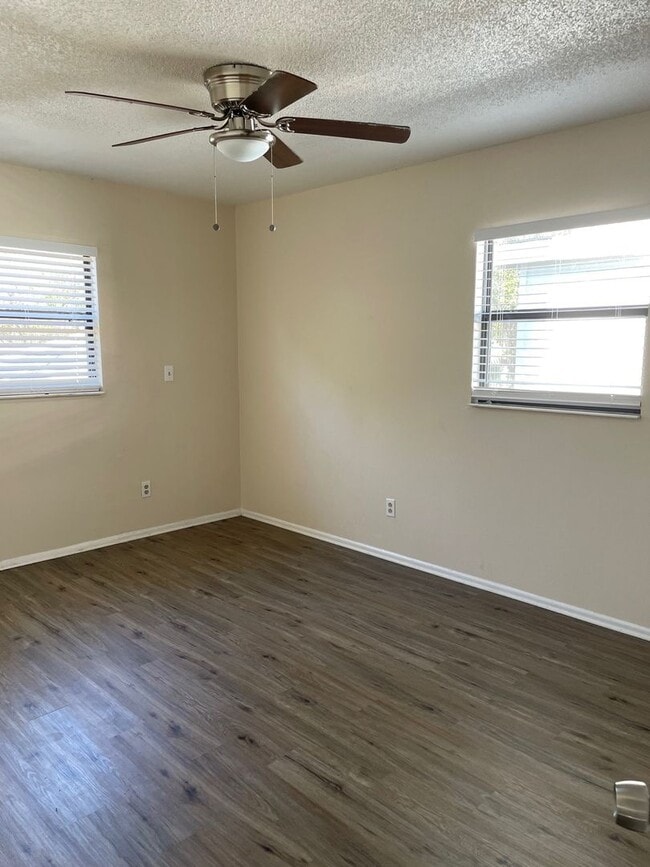 Building Photo - 2/1 Unit for rent in Titusville