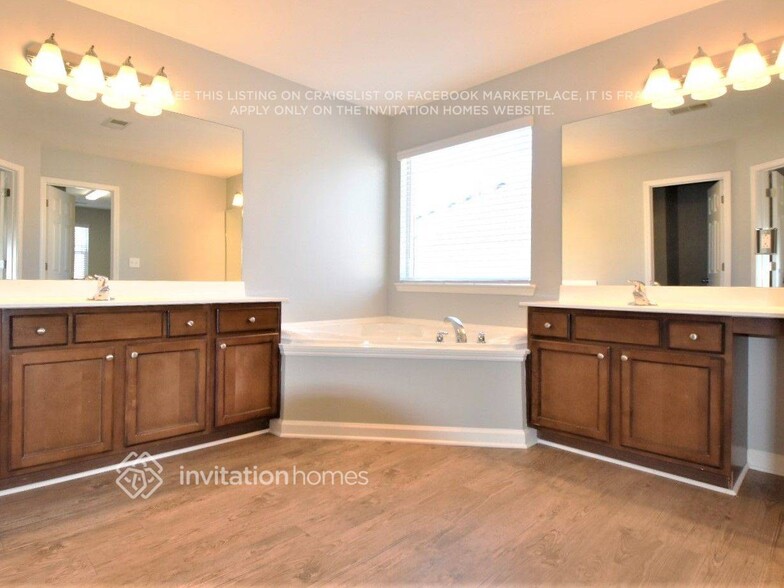 Building Photo - 3601 Darcy Ct