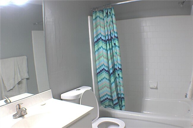 Building Photo - 437 Darter Dr NW