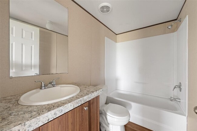 Building Photo - 360 Shady Oaks Dr