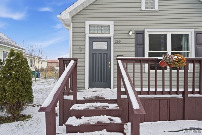 Building Photo - 265 Efner St