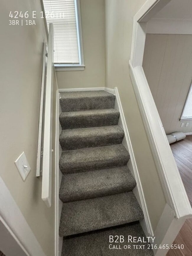 Building Photo - 4246 E 126th-