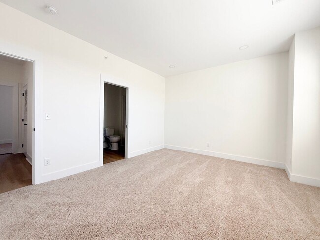 Building Photo - The Garrett | 3-Bedroom Home with Pool and Pickleball Court at Highbury