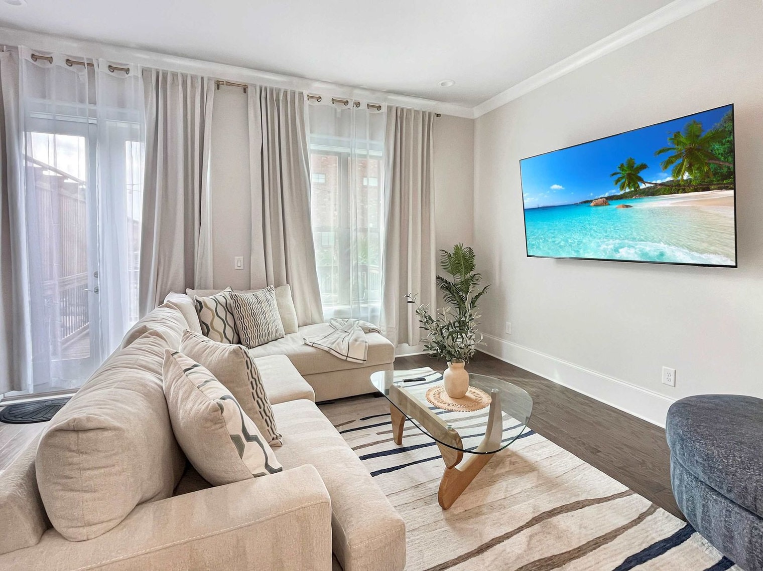 Building Photo - 401 Upper E Ave