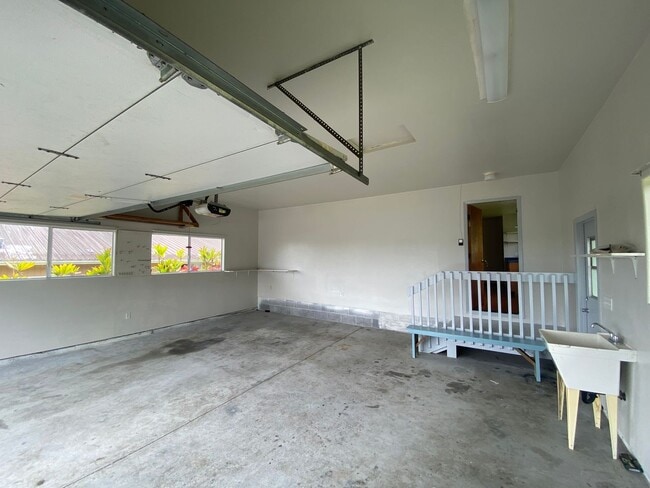 Building Photo - 3BR Home in Pacific Paradise Gardens, Mt. View