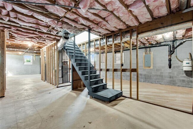 Building Photo - 3941 Forest Dr