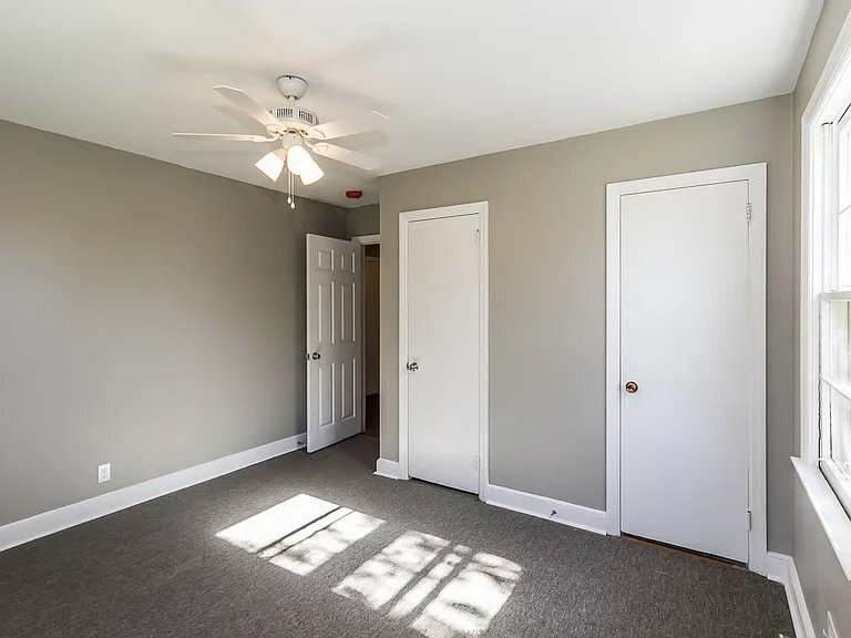 Building Photo - 1518 Dahlia Rd