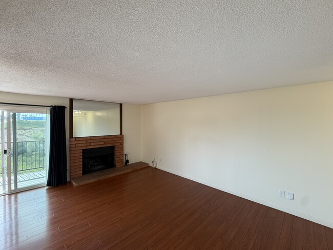 Building Photo - 3652 Clairemont Dr