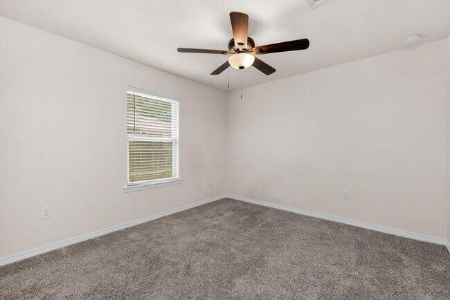 Building Photo - 4395 Thistle Pine Ct
