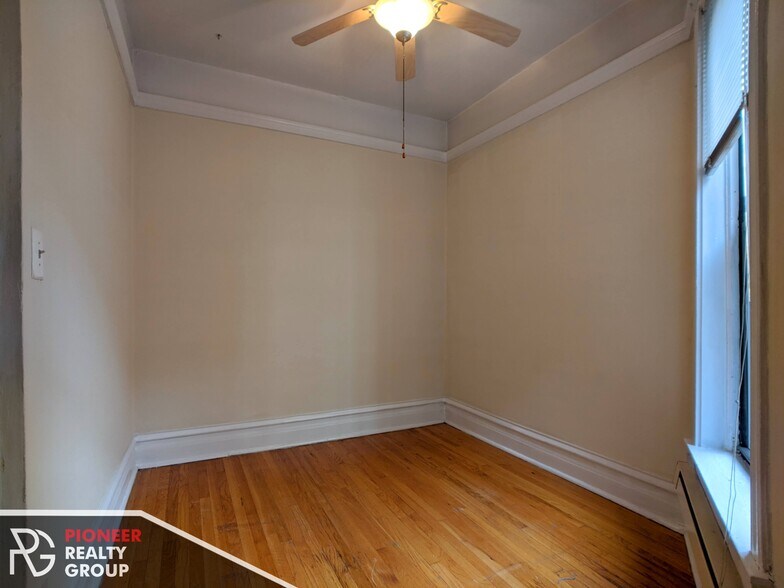 Building Photo - 1224 N Dearborn St