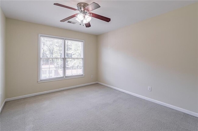 Building Photo - 5646 Nottingham Dr NW