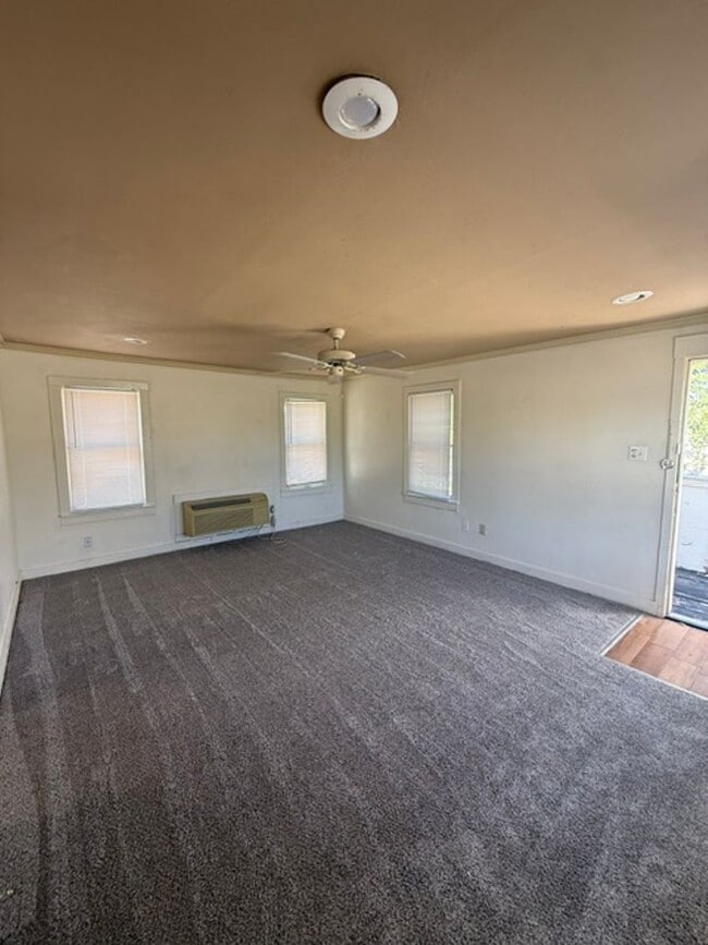 Building Photo - 1630 1/2 S. 11th