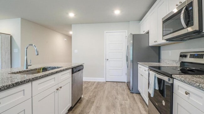 Building Photo - 10125 Willow Leaf Dr