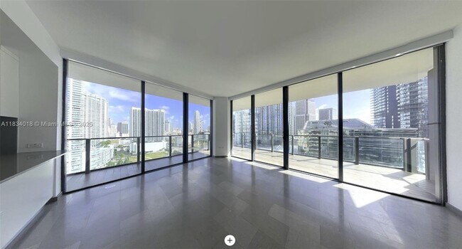 Building Photo - 88 SW 7th St