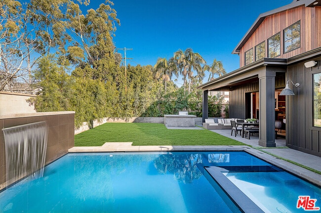 Building Photo - 12561 Westminster Ave