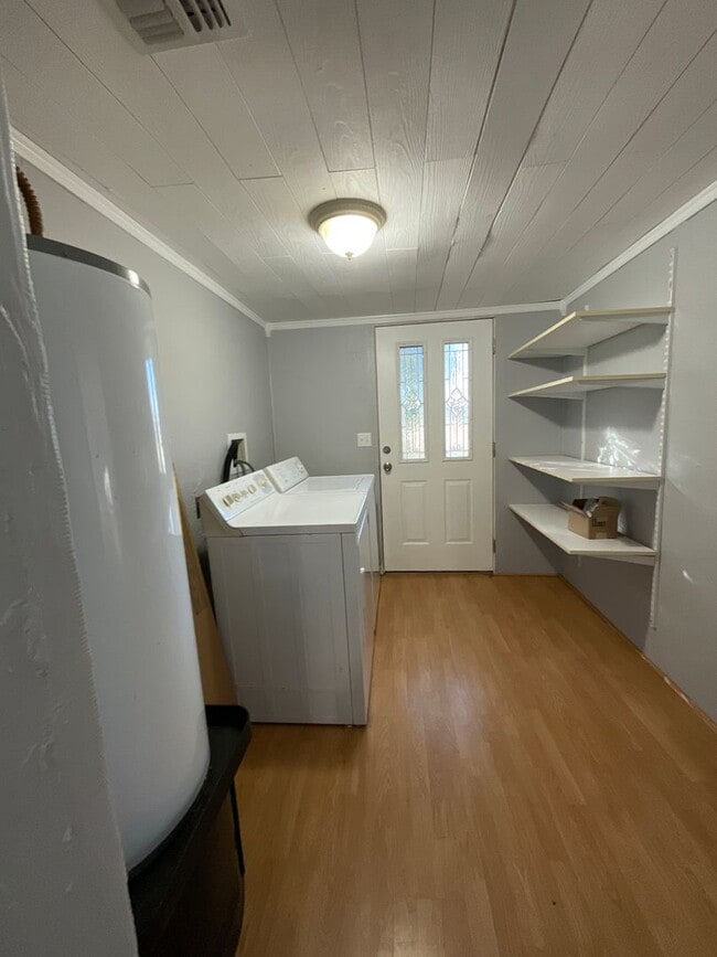 Building Photo - 623 NW 2nd St