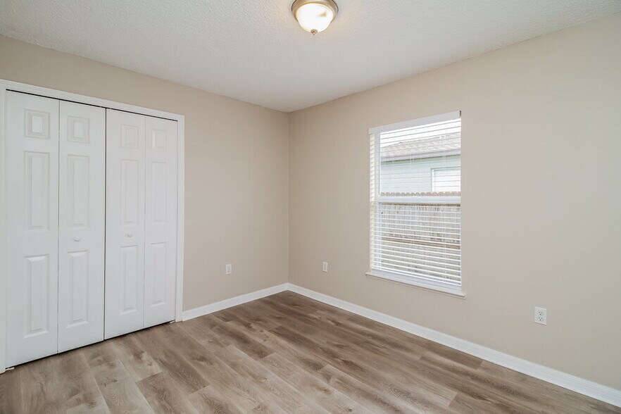 Building Photo - 816 Jarnac Dr