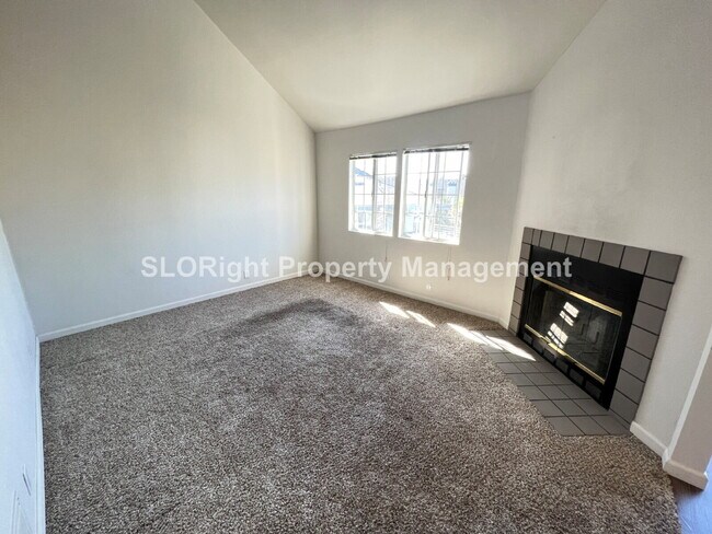 Building Photo - AVAILABLE AUGUST - Upstairs San Luis Obispo Condo - 2 Bedroom / 1 Bathroom