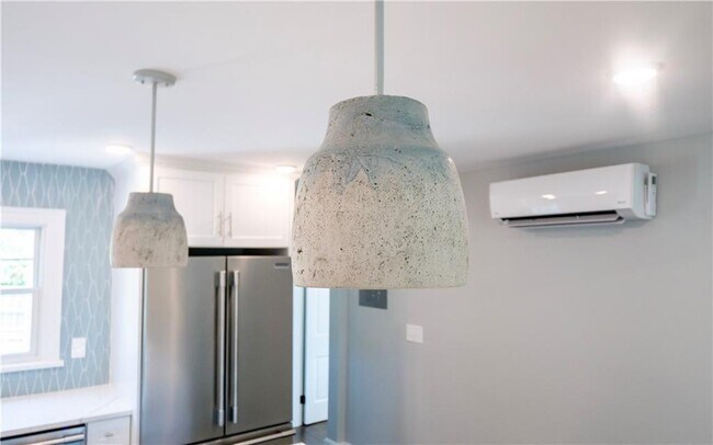 Building Photo - 118 Ruggles Ave