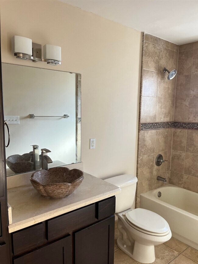 Building Photo - 3909 Ivana Ct