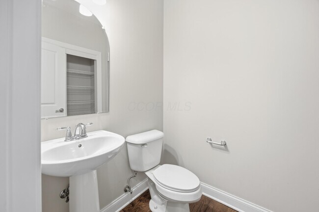 Building Photo - 8057 Pleasant Dr