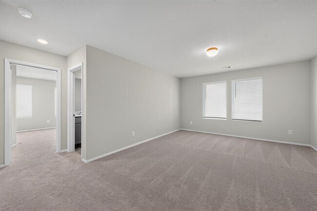 Building Photo - 2704 Towy Rd
