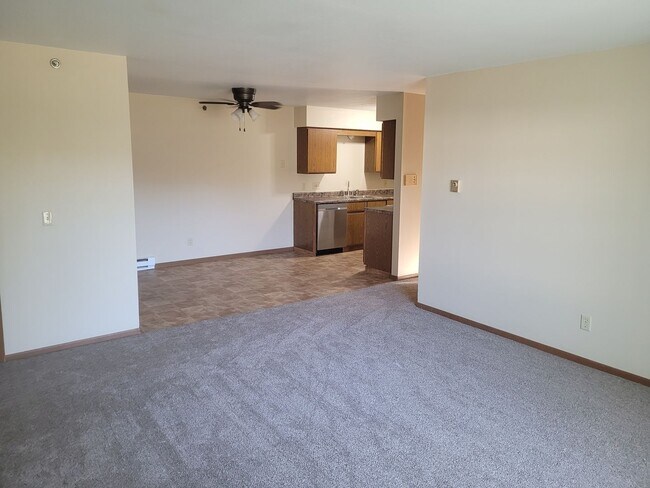 Building Photo - 2205 Sylvan Way