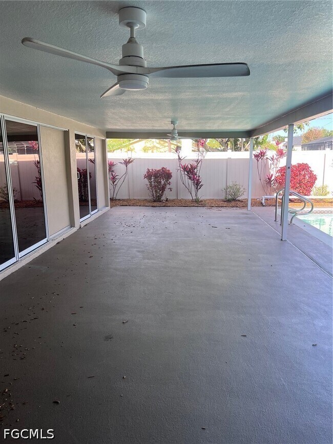 Building Photo - 3705 Stoneridge Ct