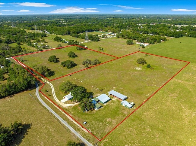 Building Photo - 3/2 Farm Home on 18.25 acres