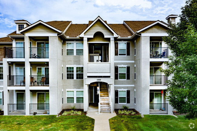 Welcome home to Saddlewood Apartments! - Saddlewood Apartments