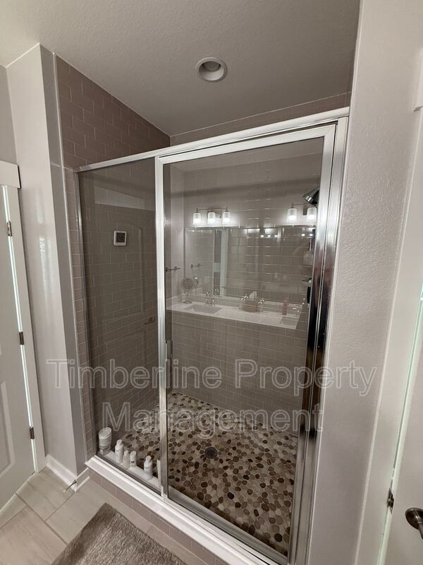Building Photo - 2211 W 166th Ave