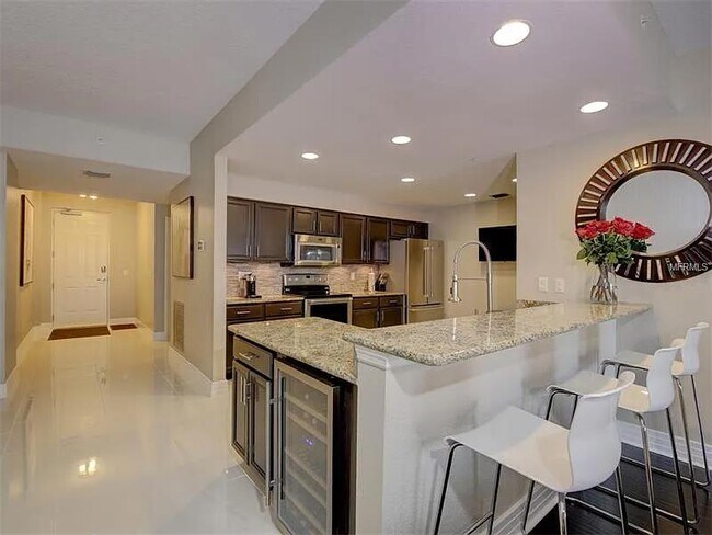 Building Photo - 1108 N Franklin St