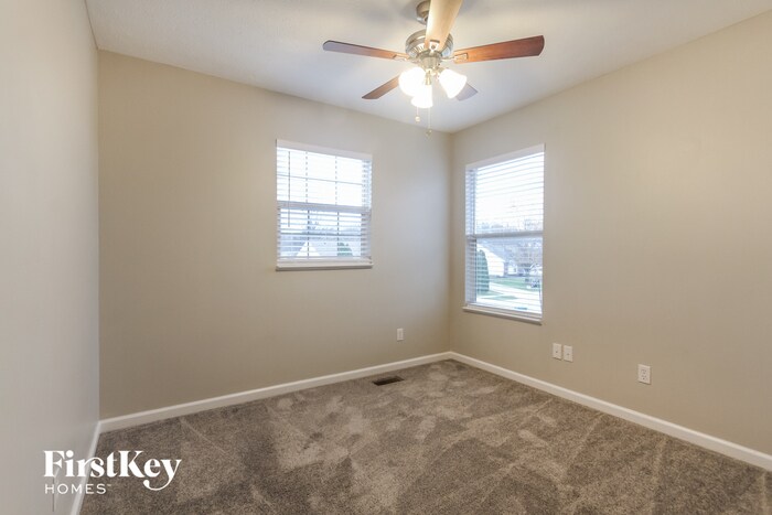 Building Photo - 757 Kingston Cir