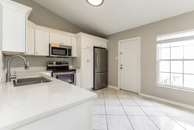 Building Photo - 410 Marlberry Leaf Ave