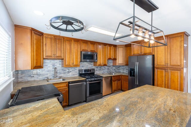 Building Photo - 336 Nueve Ct