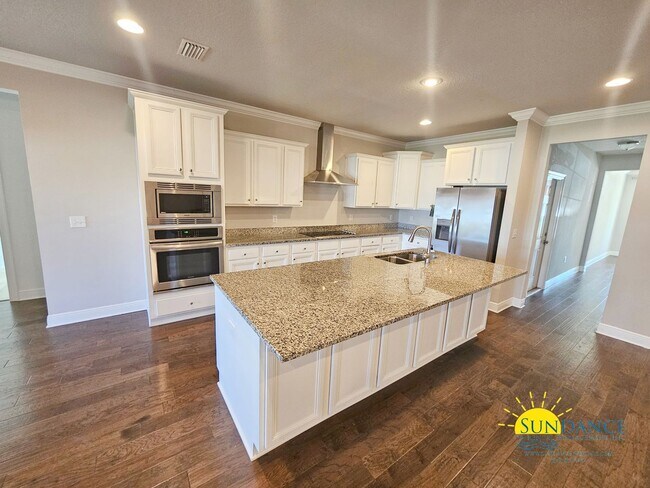 Building Photo - Spacious 5-Bedroom Home in Desirable Peach Creek, Minutes from the Beach!