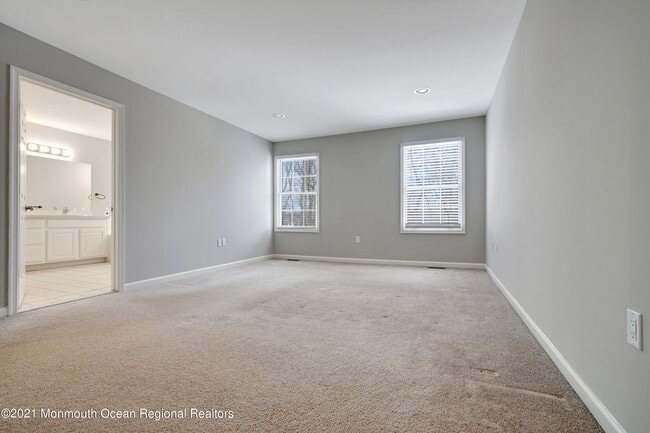 Building Photo - 44 Smock Ct