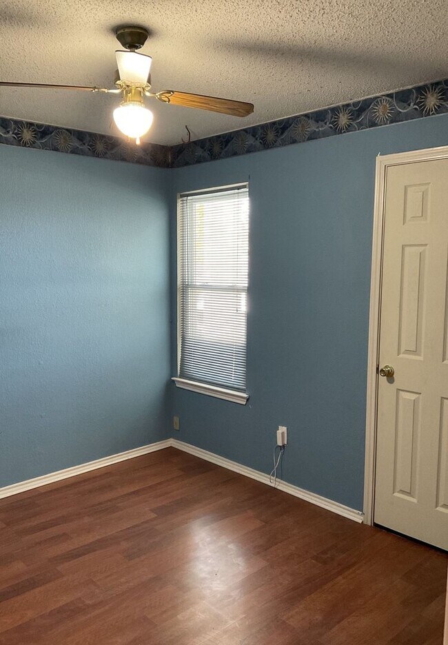 Building Photo - 4705 Colby Dr