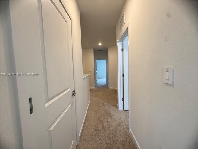 Building Photo - 178 NE 14th St