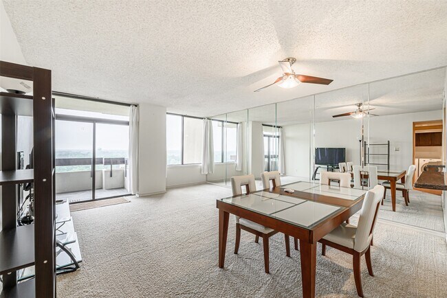 Building Photo - 14655 Champion Forest Dr Dr