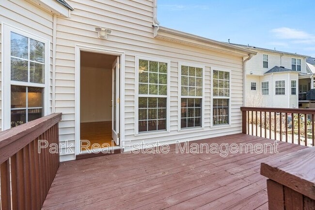 Building Photo - 420 New Parkside Dr