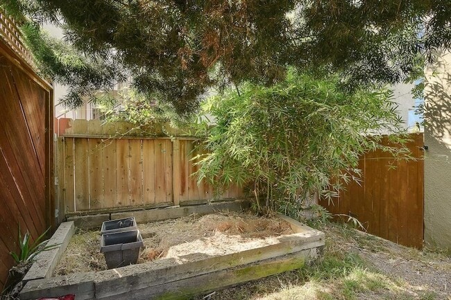 Building Photo - 4524 Maryland Ct