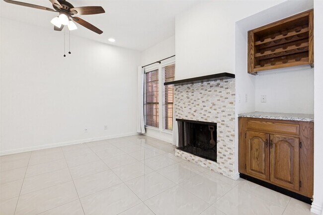Building Photo - 5100 Verde Valley Ln