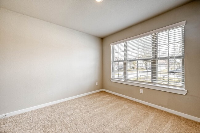 Building Photo - 2611 Westward Hl Dr