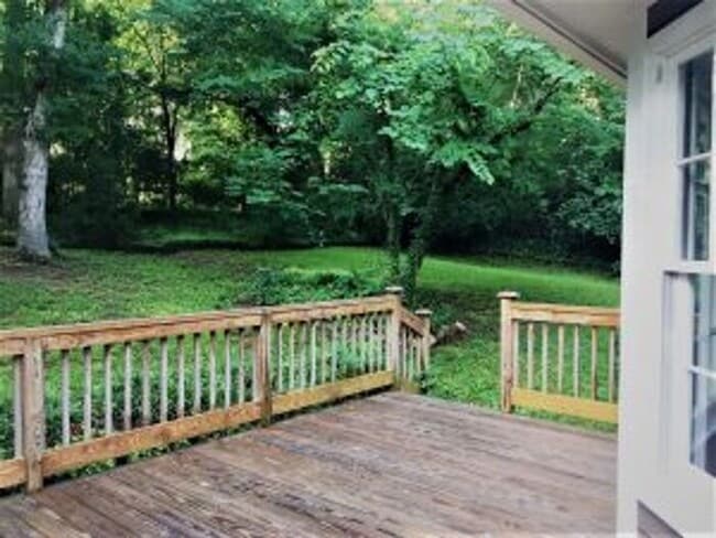 Building Photo - 517 Coldstream Dr