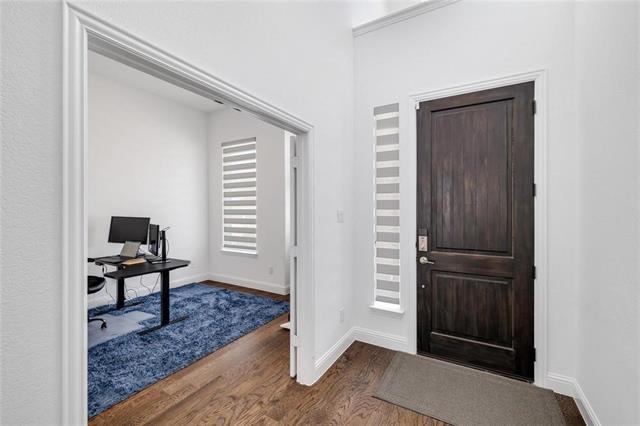 Building Photo - 1921 Bristol St