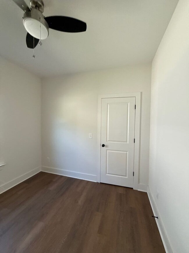 Building Photo - 3014 N Chamberlain Ave